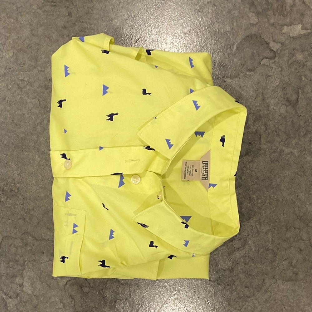 Duluth Trading Llama and Mountain Yellow long sleeve Button Down